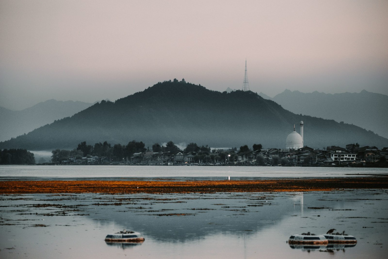 Srinagar to Gulmarg Distance
