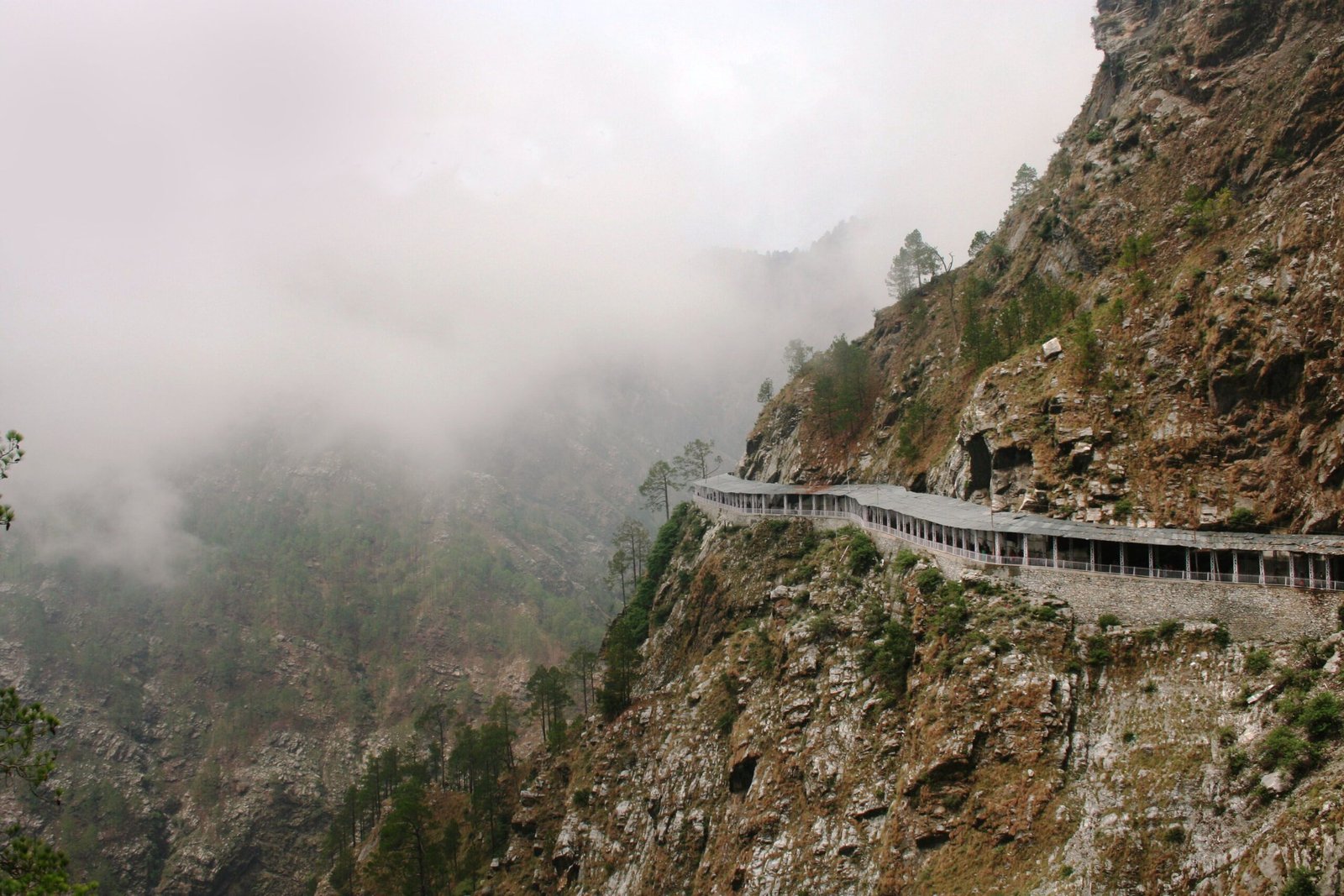Katra to Gulmarg Distance