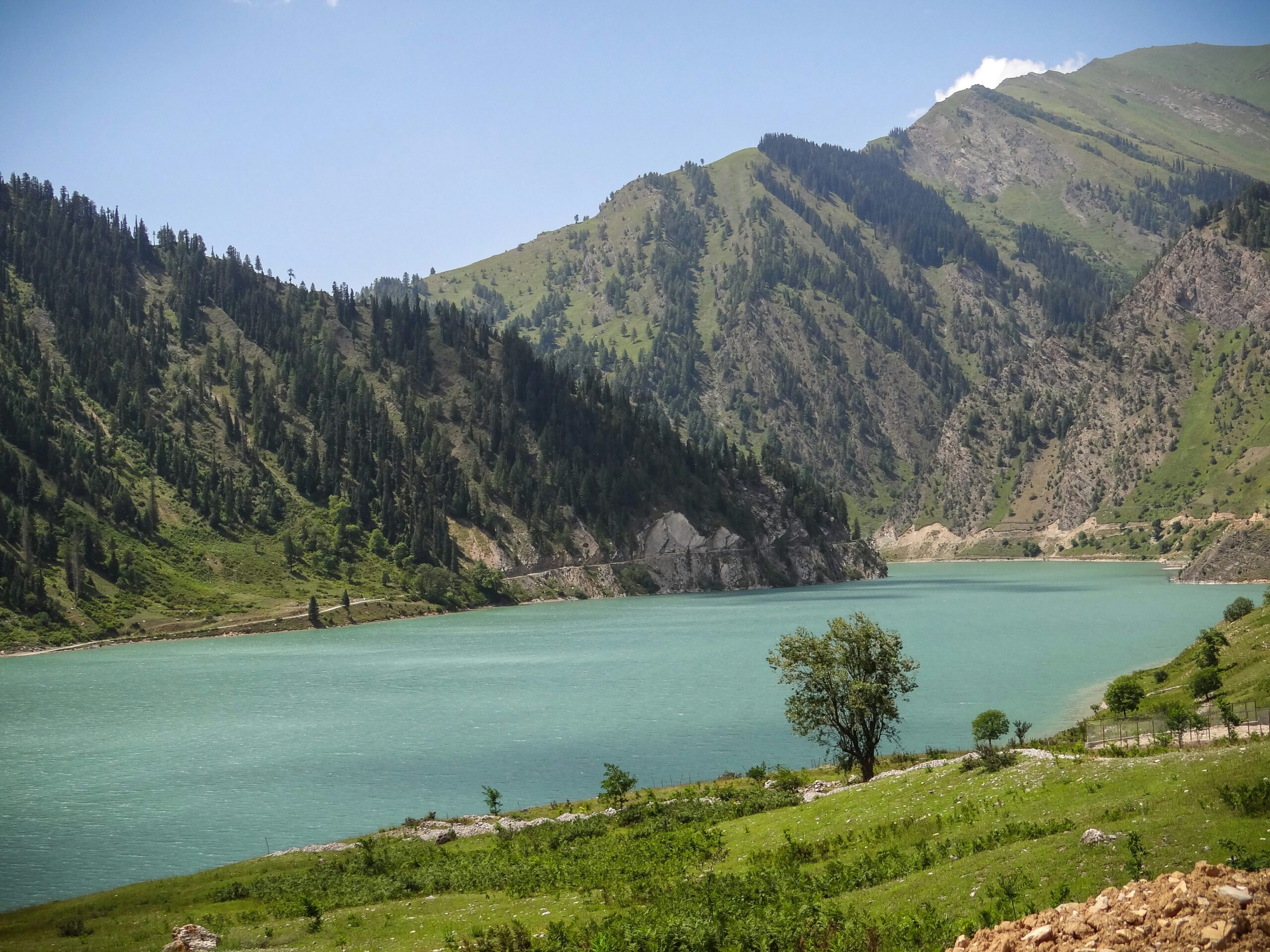 Gulmarg to Gurez Valley Distance