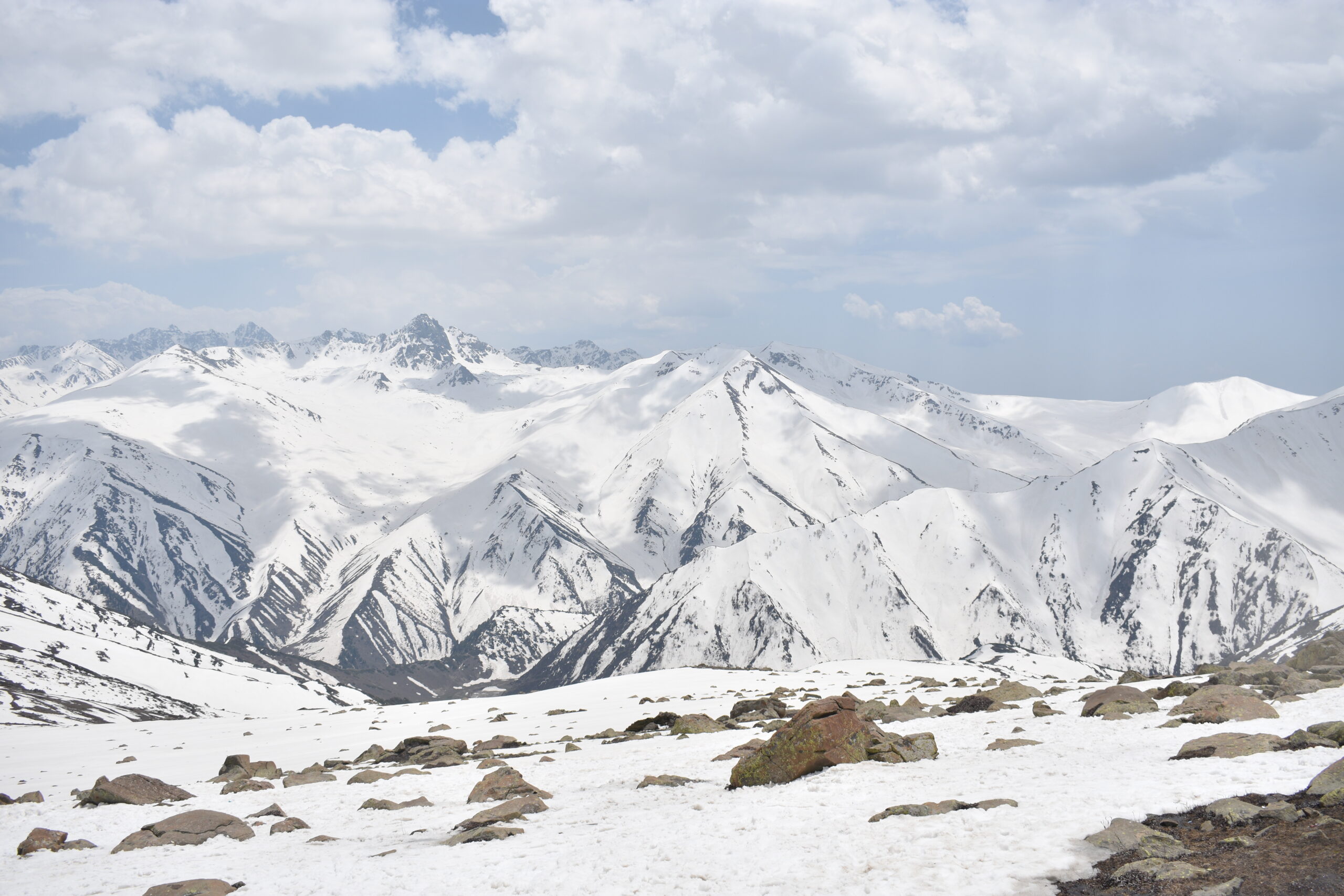 Sunshine Peak Skiing Slope in Gulmarg