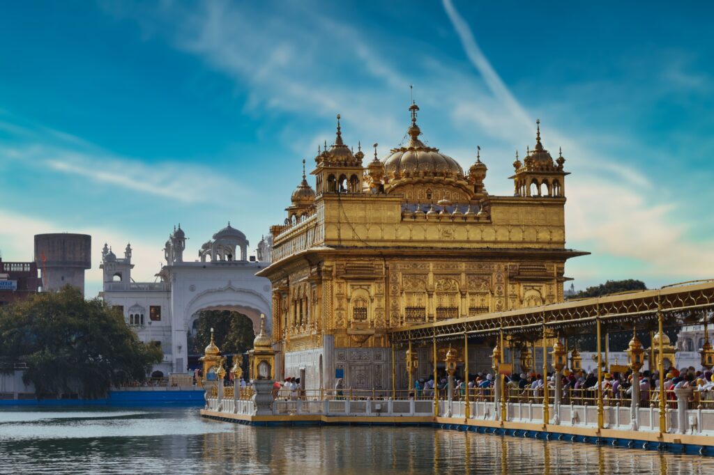 Amritsar to Gulmarg Distance